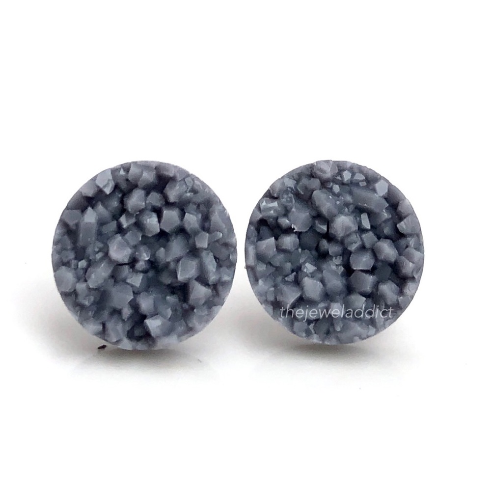 3/$15🎀chunky opaque grey faux druzy studs